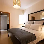 شقة Brand New Listing Located Just Off Seafront