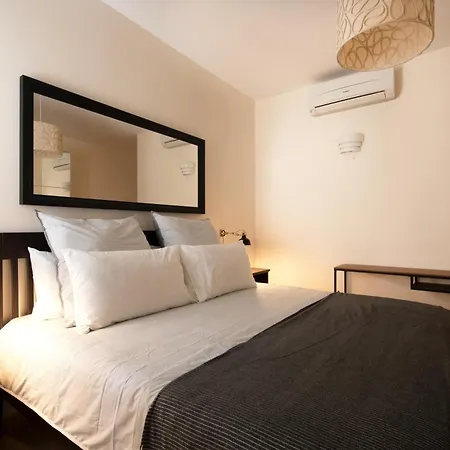 Апартаменты Brand New Listing Located Just Off Seafront